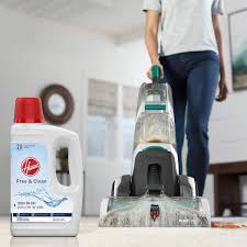 clean carpet cleaner solution