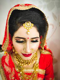kiran beauty parlour in dabra gwalior