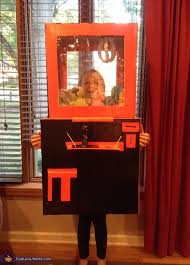 coolest homemade claw machine costume