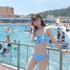 早乙女るなさんのインスタグラム写真 - (早乙女るなInstagram)「【𝐒𝐰𝐢𝐦𝐬𝐮𝐢𝐭】﻿ ﻿ ﻿ 今年初水着👙﻿ 水着は韓国のやつ！フラミンゴデザイン﻿  ﻿ みんなは海とかプールとか行きましたか？﻿ ﻿ ﻿ ﻿ #水着 #プール #韓国ファッション」8月9日 19時59分 - saotome.runa