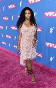 sza wears pink rodarte and the perfect