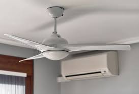 a fan help an air conditioner