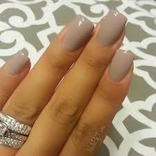 Diseño de uñas en piel morena | manicure, nails. 5 Colores De Unas Perfectos Para Pieles Morenas Actitudfem