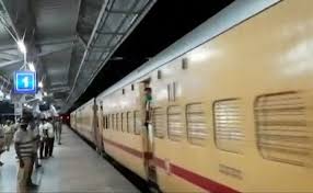 This page contains news & updates about trains and railways in kerala under the thiruvananthapuram. Telangana Jharkhand Lockdown News 1 200 Migrant Workers Leave Telangana By Train Kerala Is Next