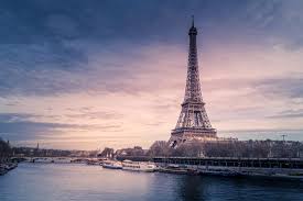 Aujourd'hui il fait très chaud. Meteo La Tour Eiffel Previsions Meteo Heure Par Heure Aujourd Hui M6 Meteo