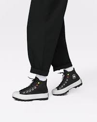 Converse teamed up with fashion platform slam jam and artist, cali thornhill for the 2017 utility collection release. Winter Gore Tex Lugged Chuck Taylor All Star Boot Womens High Top Shoe Converse Com In 2020 Star Boots Womens High Top Shoes Chuck Taylors
