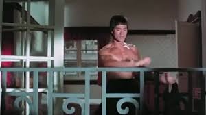 Teljes film leírás a történet középpontjában bruce lee áll, akit a harcművészetek szakértőjeként felkérnek arra, hogy épüljön be egy kábítószerkereskedő hálózatba. 1977 Bruce Lee A Legenda Mp4 Dokumentumfilm Videa