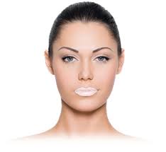 Mit verschiedenen fillern kann man den lippen mehr volumen verleihen. Lippen Aufspritzen Mehr Volumen Und Schonere Konturen Klinik Pyramide