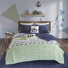 Generally, most parents find it rather hard to choose the best bedroom furniture that will fit into their children's living environment and … Amazon Com Urban Habitat Kids Finn Full Queen Bedding Sets Boys Quilt Set Green Navy Shark Stripe 5 Piece Kids Quilt For Boys 100 Cotton Quilt Sets Coverlet Home Kitchen