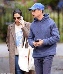 Huma Abedin is snapped shopping in NYC ...