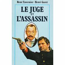 Rousseau, a french judge who holds the fate of convicted child killer bouvier (michel galabru) in his hands. Le Juge Et L Assassin De Rene Tavernier Et Henri Garet