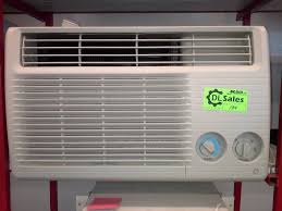 Air conditioner, heater, fan, dehumidifier. Ge Air Conditioner Wall Unit Sheyenne Appliance Store Liquidation K Bid