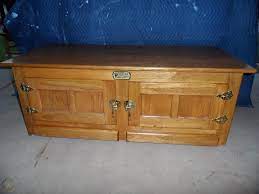 Good hinges and handles, only minor scratches on the top. Vintage Oak White Clad Ice Box Coffee Table 1862873407