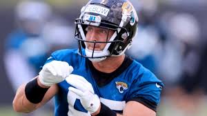 That first stage required teams to reduce their roster size to 85. Tim Tebow Released By Jaguars Former Heisman Trophy Winner Joins List Of Notable All Time Nfl Roster Cuts Cbssports Com