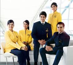 Check spicejet airlines flight status & schedule, baggage allowance, web check in information on makemytrip. Spicejet Cabin Crew And Ground Staff Get New Uniform Courtesy Nimish Shah 5 Best Airline Uniforms Ibtimes India
