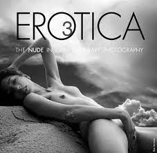 Erotica..3: The Nude in Contemporary Photography : Kulakowski, Andrej:  Amazon.de: Books