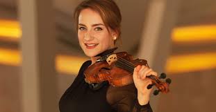 In 2006 has begun solo career. Anna Mehlin Berliner Philharmoniker