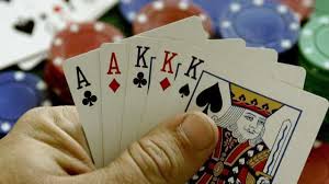 Top 4 mobile poker apps to play real money poker games are pokerstar, 888 poker, party poker, unibet app. Pokerstars Settles For 731 Million Buys Full Tilt Pays Players Los Angeles Times