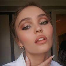 lily rose depp s makeup artist breaks