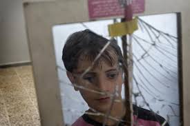 シリア難民の子ども※本文との直接の関係はありません © UNICEF/NYHQ2013-0701/GIOVANNI DIFFIDENTI. ※本信は ユニセフ本部の発信を日本ユニセフ協会 広報室が翻訳、 ... - d5176-206-908894-0