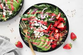 strawberry spinach salad with raspberry