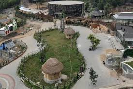 Water park ini berlokasi di jalan raya kukusan, beji, depok. Melipir Ke Lembang Park Zoo Yang Instagramable Halaman All Kompas Com