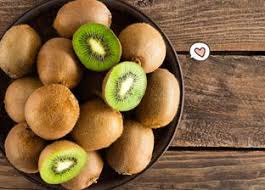 Dengan mengonsumsinya secara rutin, buah ini dapat mencegah pecahnya jerawat dan mengontrol produksi sebum berlebih pada kulit. 14 Manfaat Buah Delima Untuk Kesehatan Tubuh Kulit Dan Rambut