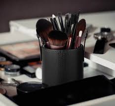 12 best makeup brush travel cases of 2023