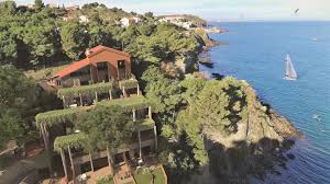 2 bed seafront apartment lot 1 collioure