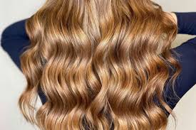 8 caramel blonde hair color ideas to