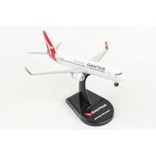 qantas boeing 737 800 cast model