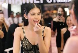 maine mendoza on sold out lipstick