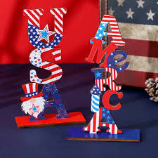 2pcs wooden patriotic table decoration