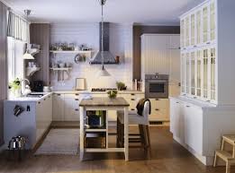La cuisine blanche et bois es un hit total. Ilot Central Cuisine Ikea En 54 Idees Differentes Kitchen Island With Seating Ikea Kitchen Island Small Apartment Kitchen