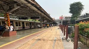 mumbai central railway s dadar station
