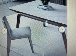 Beautifull Elegent Table Furniture