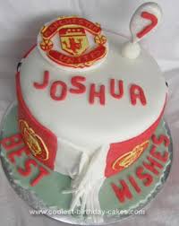 Manchester united birthday cake and cupcakes. Coolest Manchester United Cake