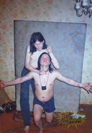 画像】全裸で行われた宗教団体の儀式。女の子がいたらそりゃこうなるわな… - ポッカキット