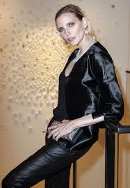 By peyt, july 30, 2006 in female fashion models. Nadja Auermann Starportrat News Bilder Gala De