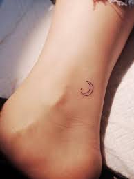20 dreamy moon tattoo designs meaning
