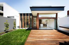 With ideas this stylish and innovative though, small homes are more than just a possibility; 10 Modern One Story House Design Ideas Discover The Current Trends Plans And Facades