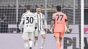 Down to 10 men, juventus have taken ronaldo off with 20 minutes remaining. Juventus Beat Inter Milan In Italian Cup Semifinal