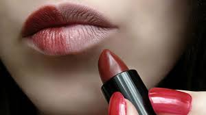 apply lipstick perfectly