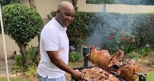 Former sundowns coach, pitso mosimane is leaving for his job at egyptian giants ah ahly. Pitso Mosimane Spends Time At Home You Finally Get That Braai Coach