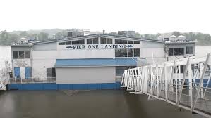 floating restaurant opens on the ohio
