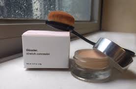 review glossier s stretch concealer