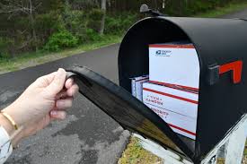 pose to canada us global mail