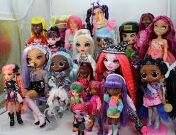 the lookin bratz holiday doll guide