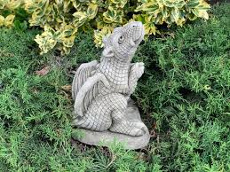 Concrete Funny Dragon Statue Draco