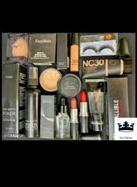beauty makeup kit at rs 2500 kit make